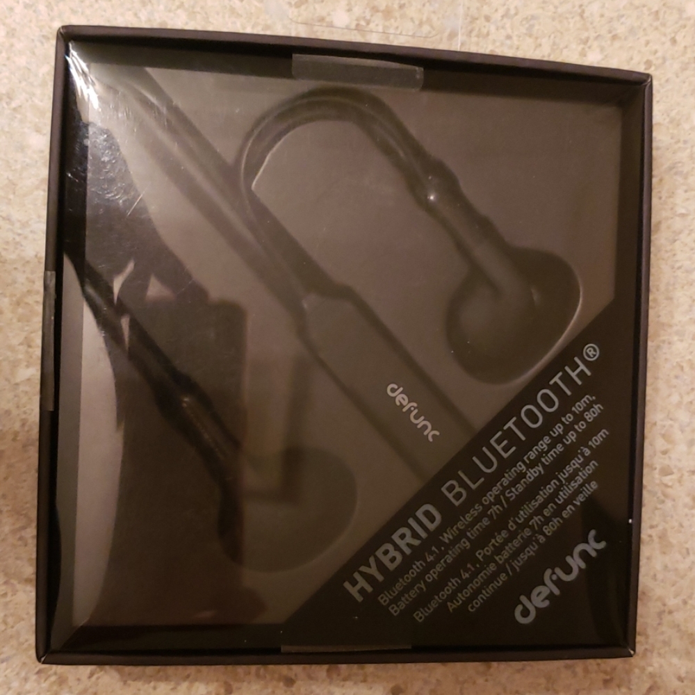 defunc Hybrid Bluetooth earbuds